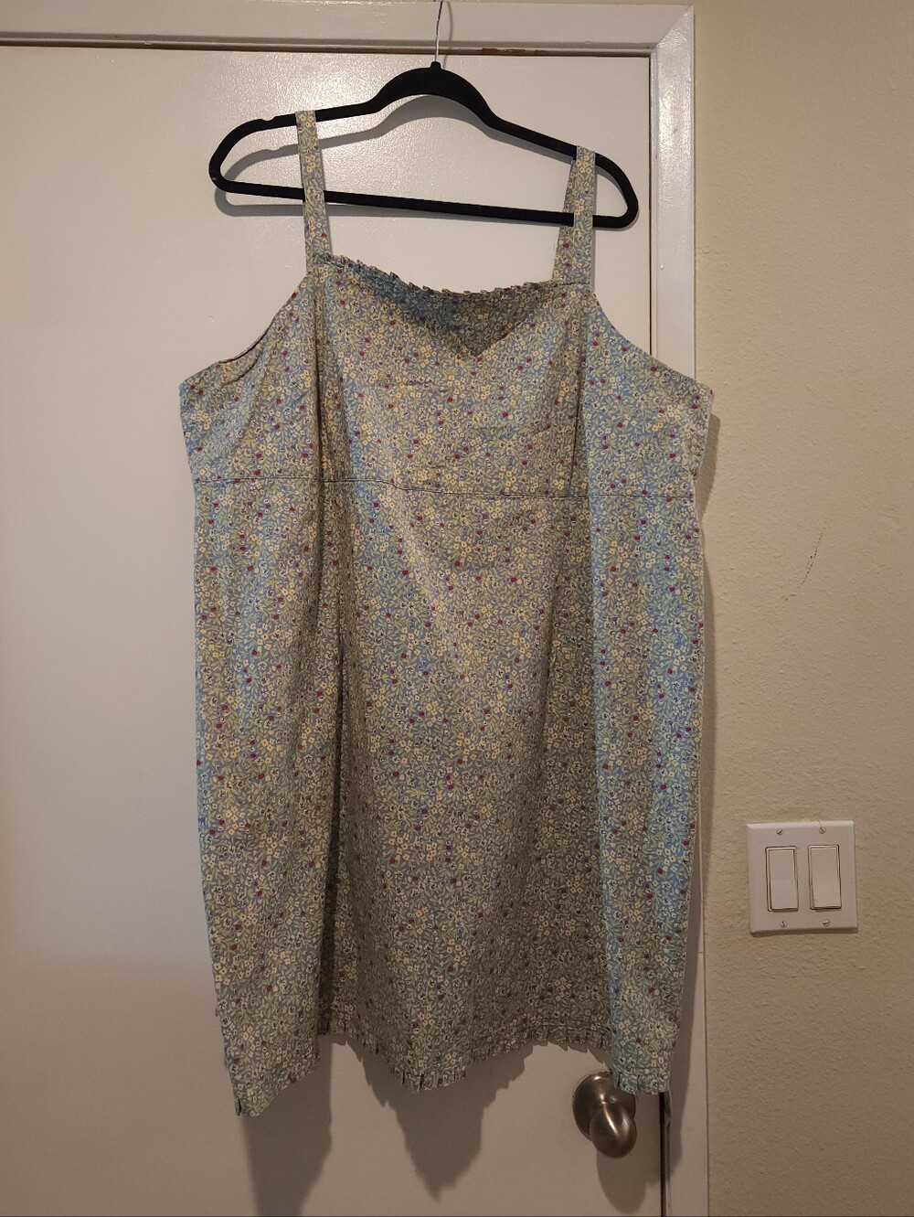 Light Blue Floral Square-Neck Tank Top